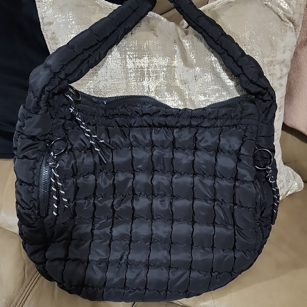 Elegant Black Quilted Shoulder Bag